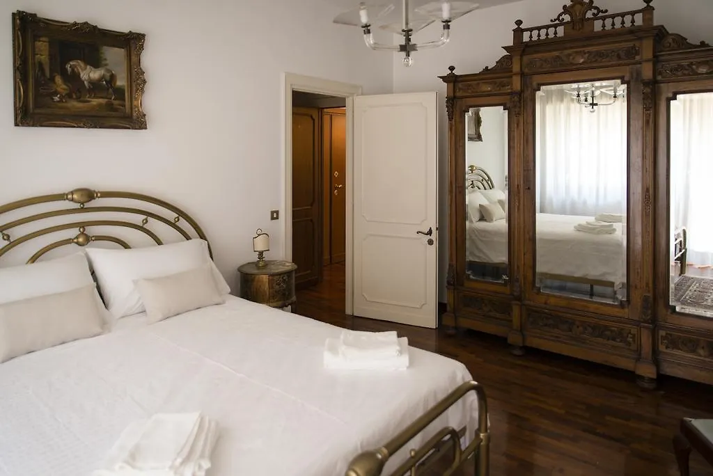 Plumbird Boutique & Apartment Rom