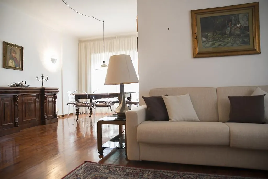 Plumbird Boutique & Apartment Rom