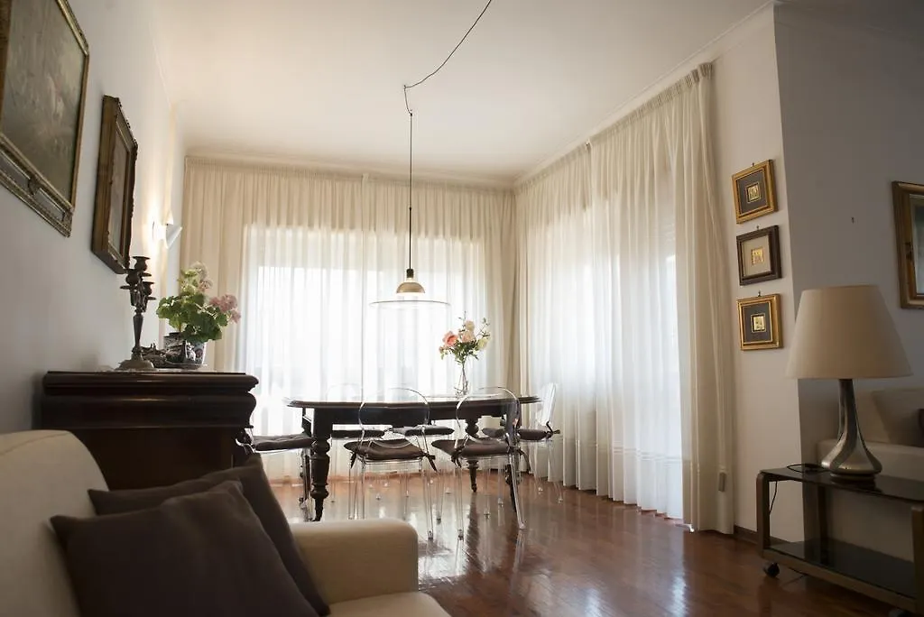 Plumbird Boutique & Apartment Rom