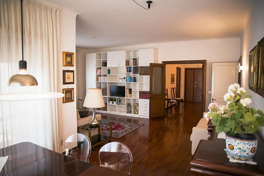 Plumbird Boutique & Apartment Rom