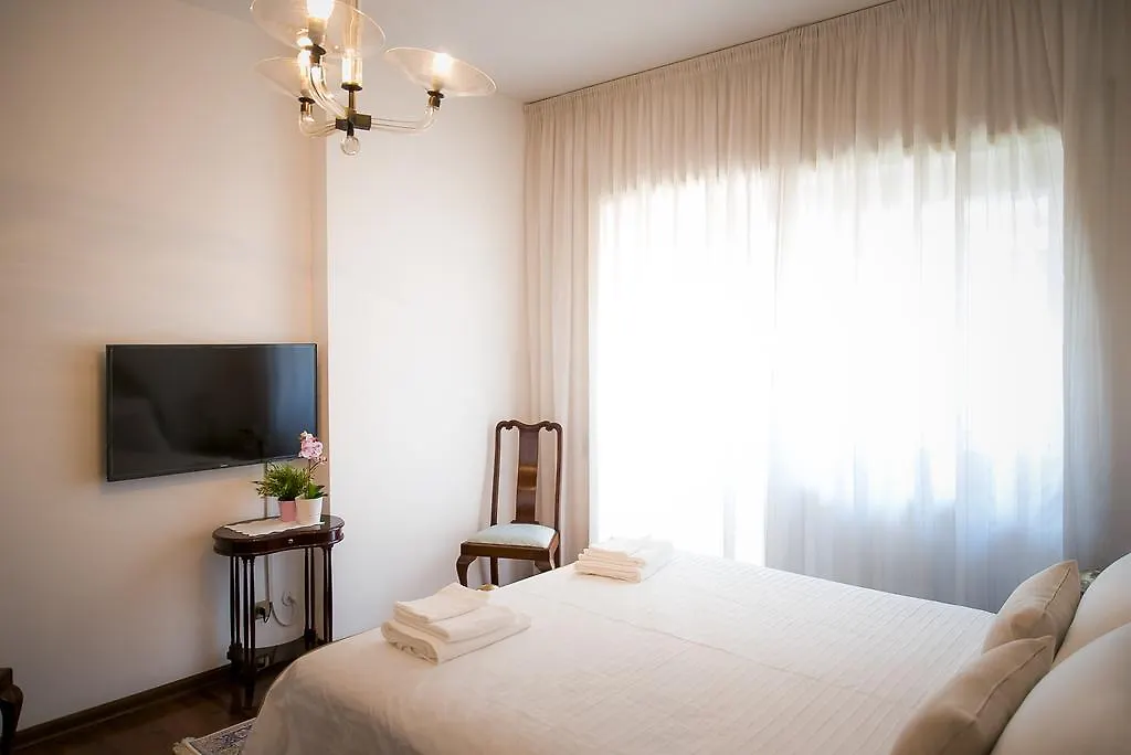 Plumbird Boutique & Apartment Rom