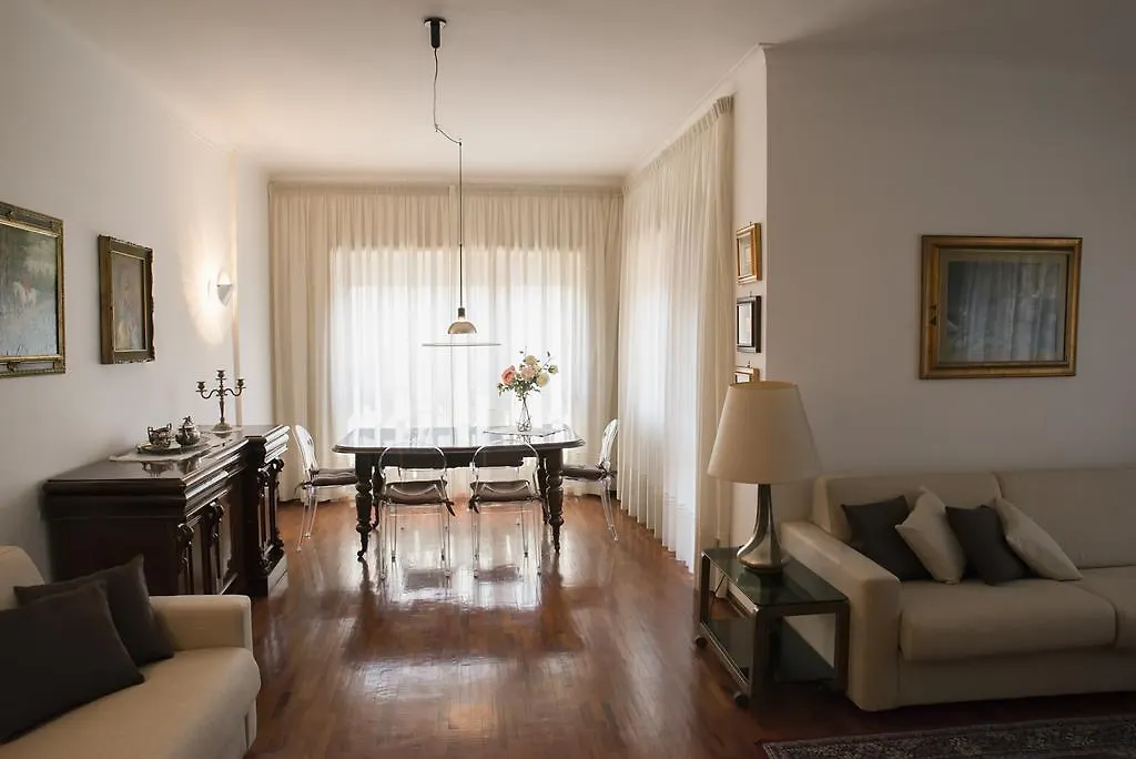 Plumbird Boutique & Apartment Rom Italien