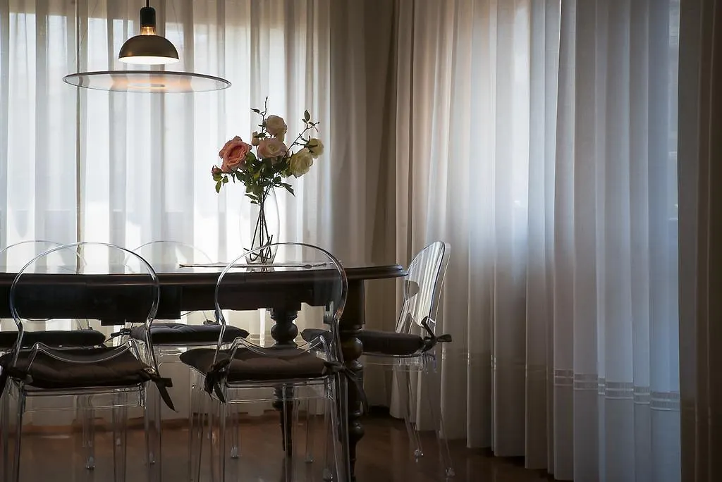 Plumbird Boutique & Apartment Rom 0*,